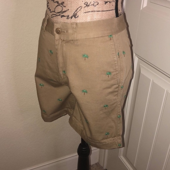 J. Crew Tan Chino Shorts with Green Palm Trees Size 00 - Picture 2 of 4